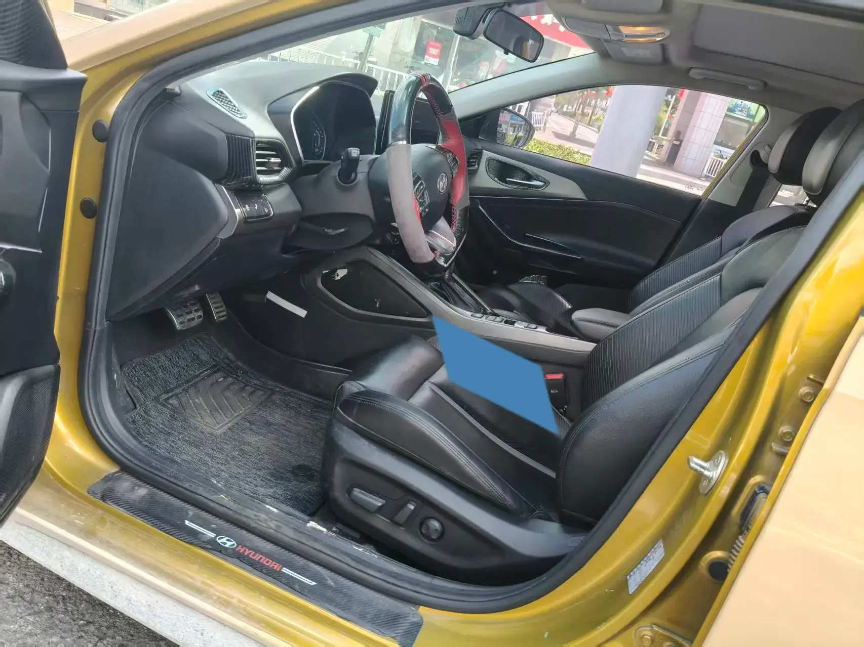 2019 HYUNDAI LA thumbnail 3