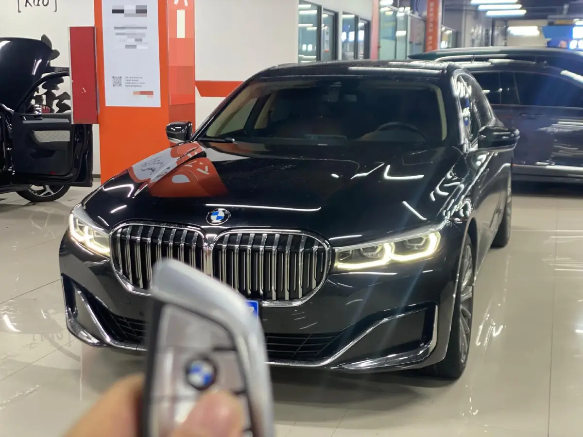 2021 BMW 7 Series 3.0T 340HP L6 8AT