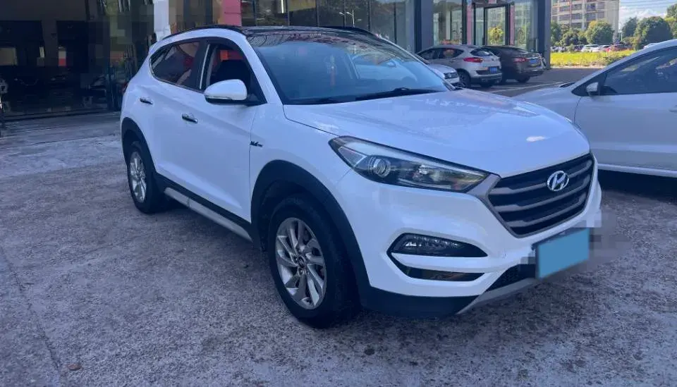 2018 HYUNDAI TUCSON thumbnail 2