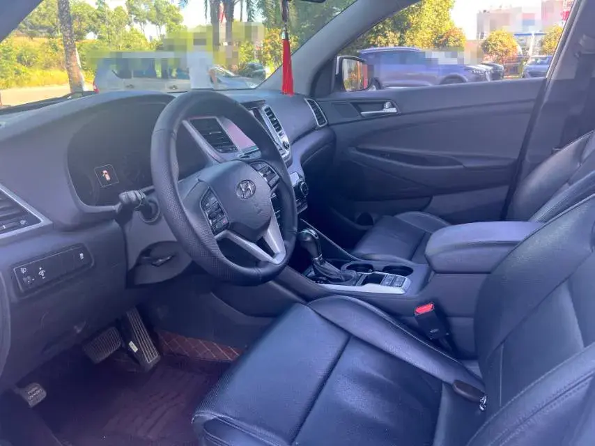 2018 HYUNDAI TUCSON thumbnail 3