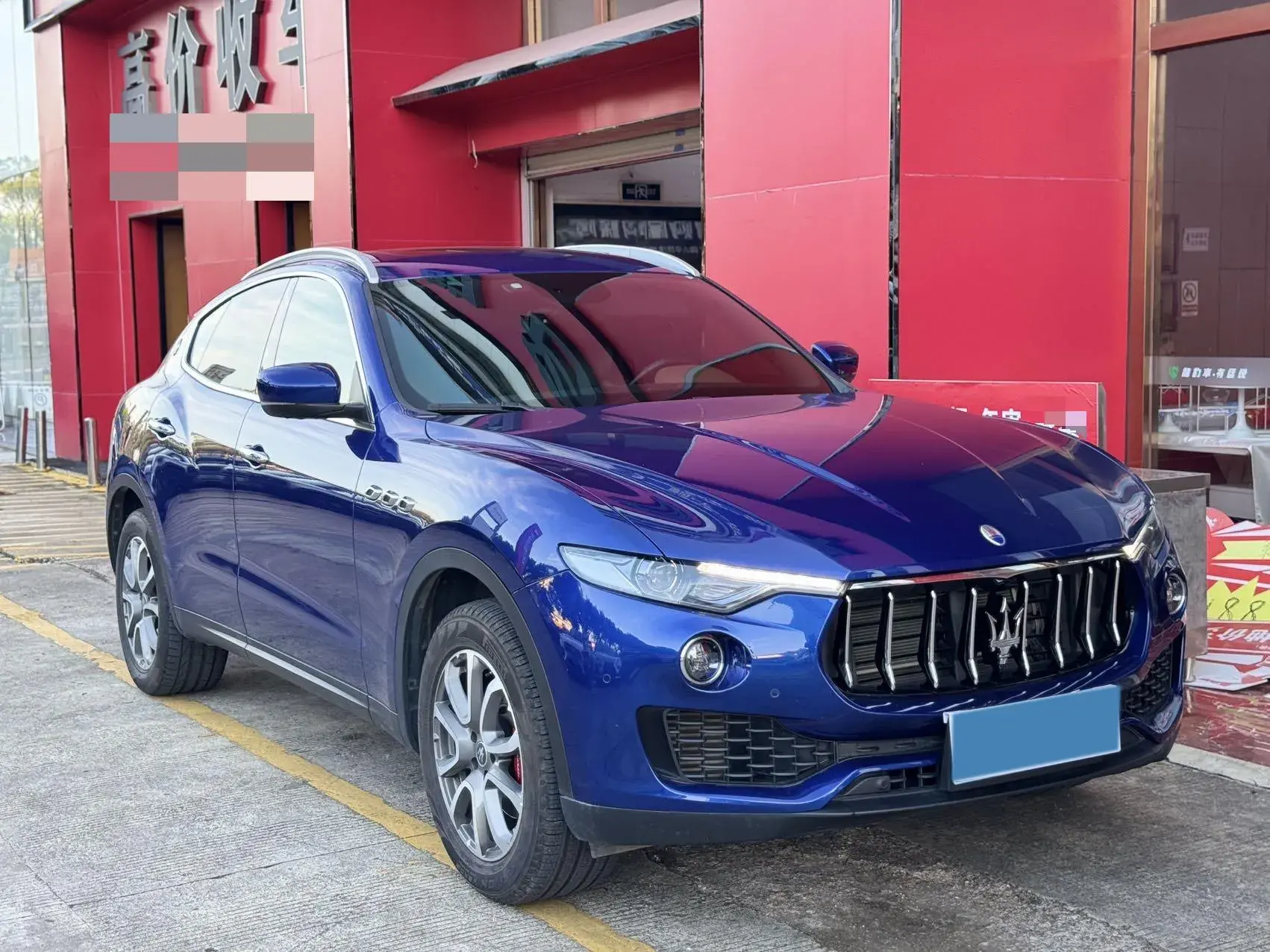 2019 MASERATI LEVANTE thumbnail 2