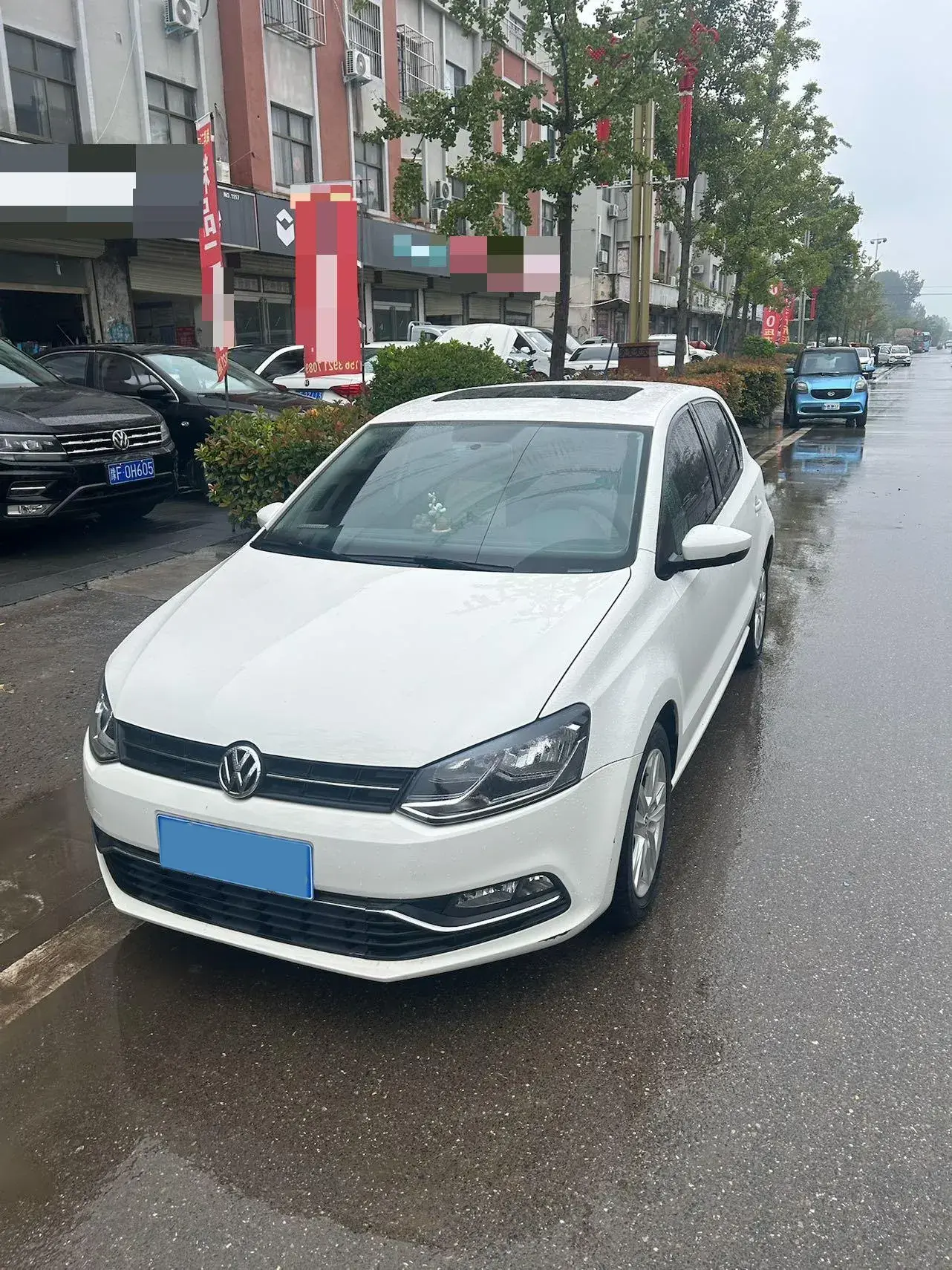 2018 VOLKSWAGEN POLO view 1