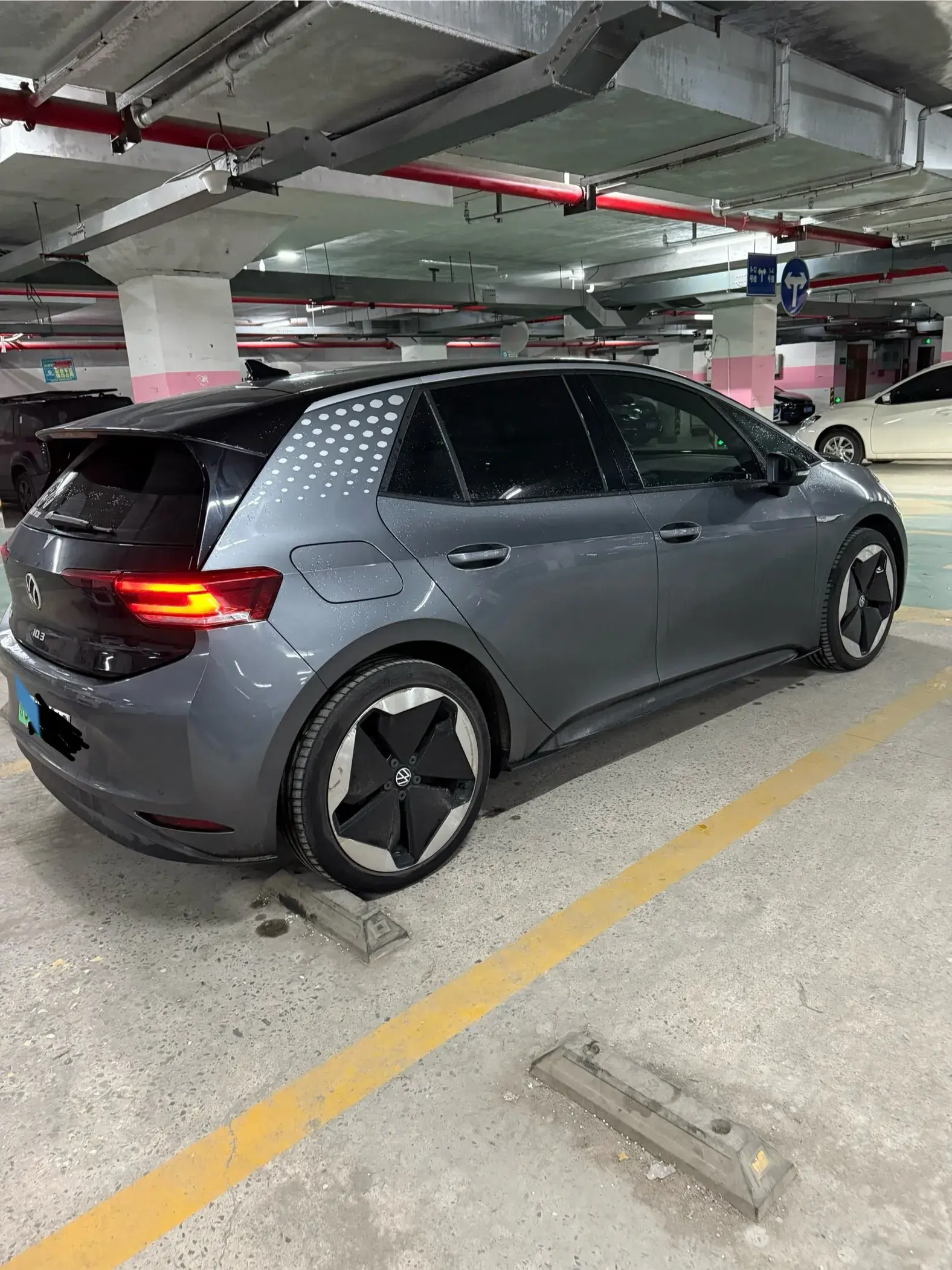 2023 VOLKSWAGEN ID.3 thumbnail 4