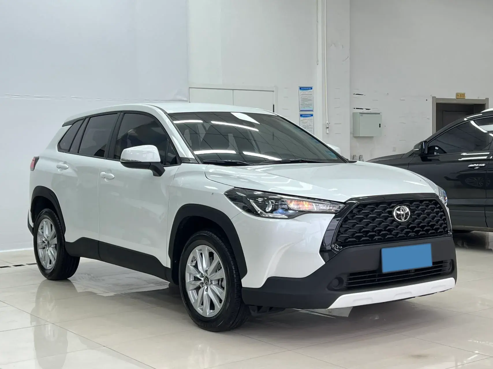 2022 TOYOTA COROLLA thumbnail 3