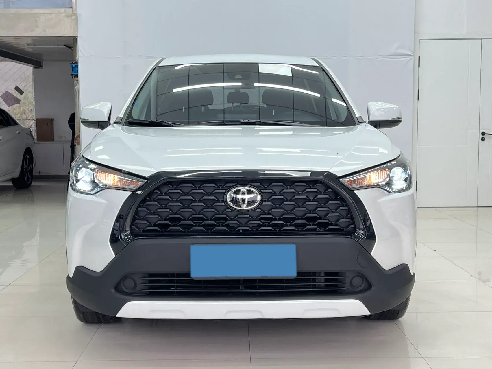 2022 TOYOTA COROLLA thumbnail 2