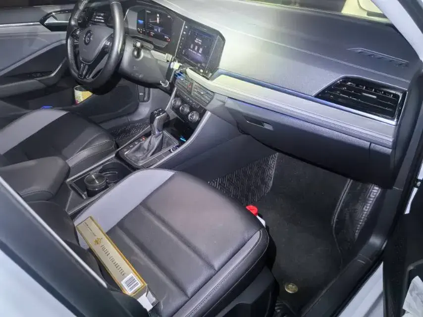 2021 VOLKSWAGEN SAGITAR thumbnail 3