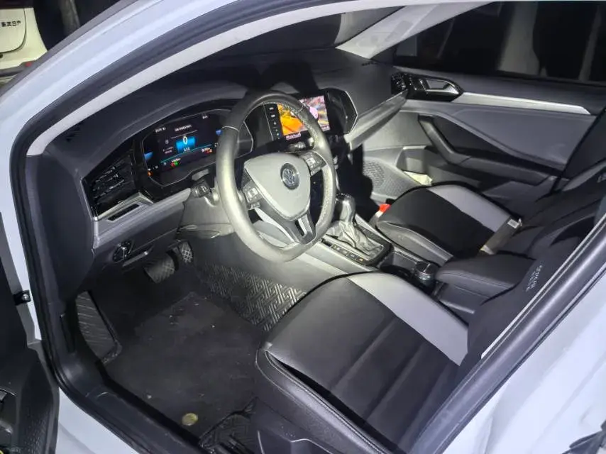 2021 VOLKSWAGEN SAGITAR thumbnail 2