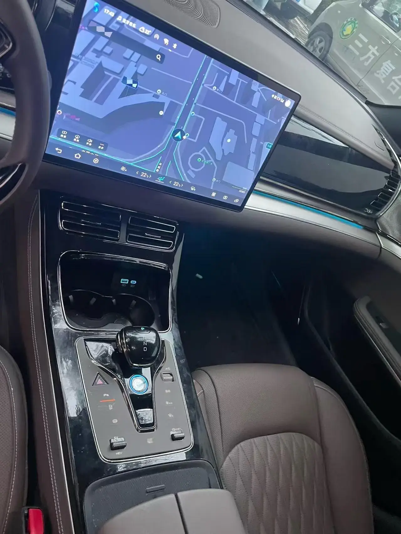 2024 BYD HAN thumbnail 4