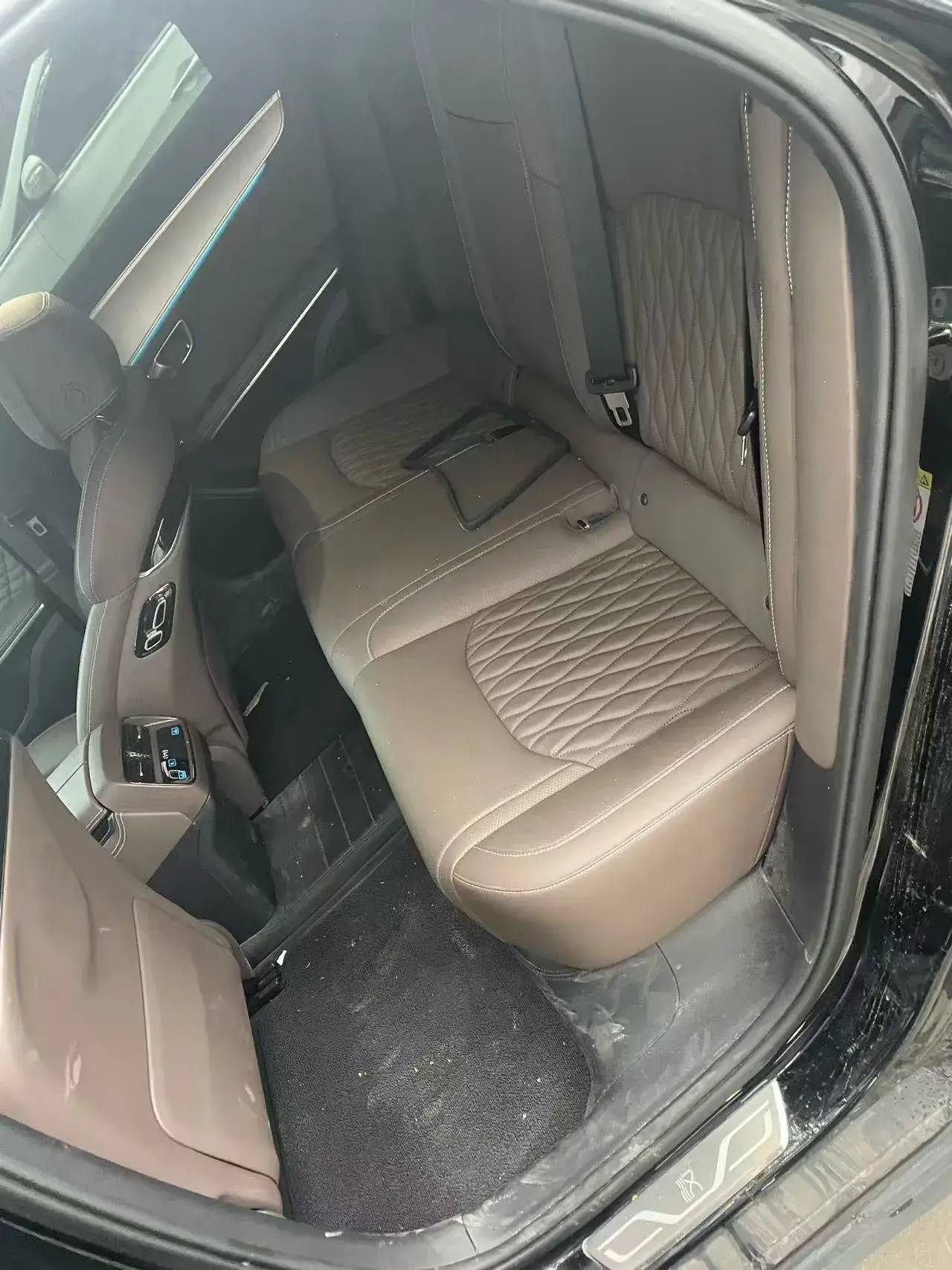 2024 BYD HAN thumbnail 3