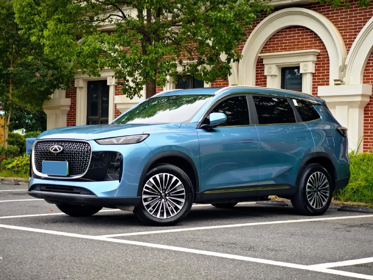 2025 Chery Tiggo 8 Plus 2.0T 254HP L4 8AT