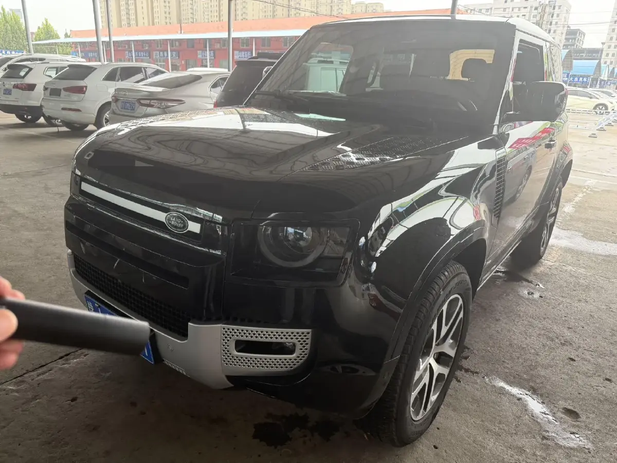 2023 Land Rover Defender 3.0T 400HP L6 8AT