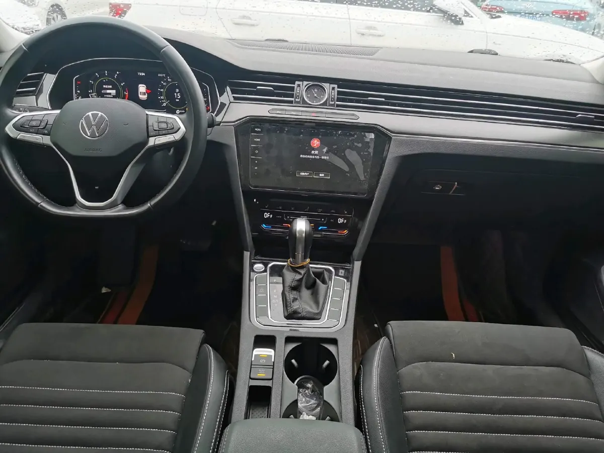 2020 Volkswagen Magotan 2.0T 220HP L4 7DCT,autocango,china used car exporter,china ev exporter,chinese used car exporter,chinese used ev exporter