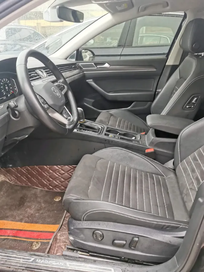 2020 Volkswagen Magotan 2.0T 220HP L4 7DCT,autocango,china used car exporter,china ev exporter,chinese used car exporter,chinese used ev exporter