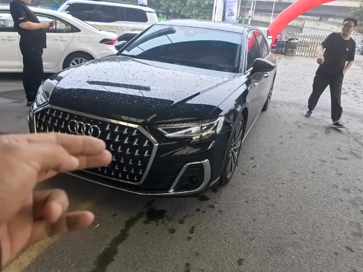 2023 Audi A8 2.0T 265HP L4 8AT