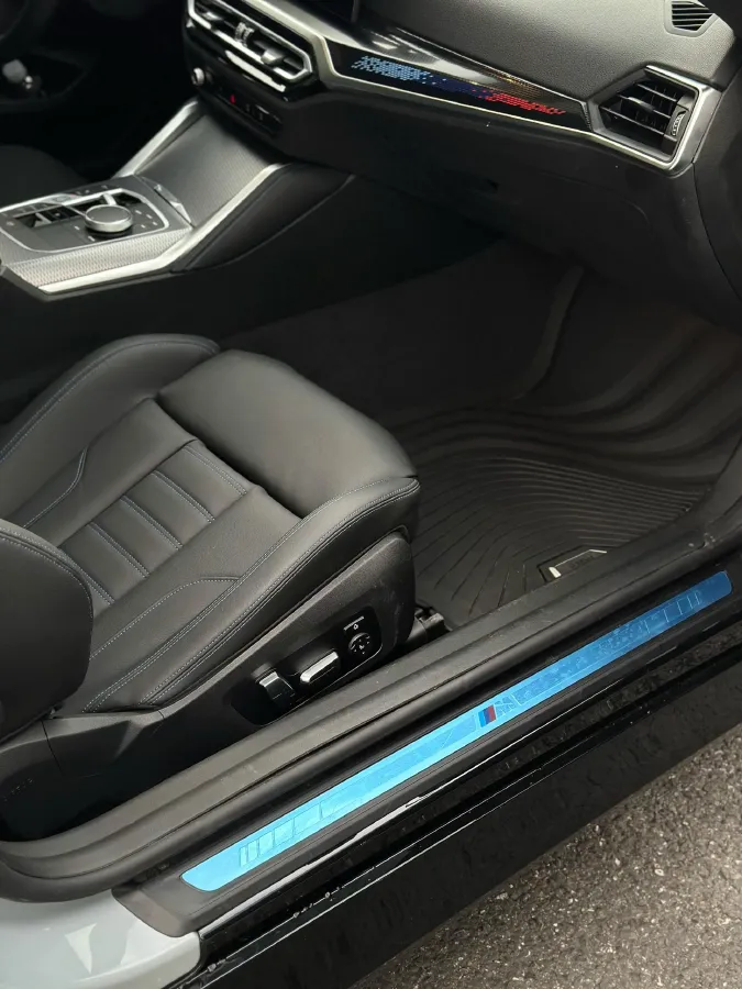 2024 BMW 3.0T 333HP L6 8AT,autocango,china used car exporter,china ev exporter,chinese used car exporter,chinese used ev exporter