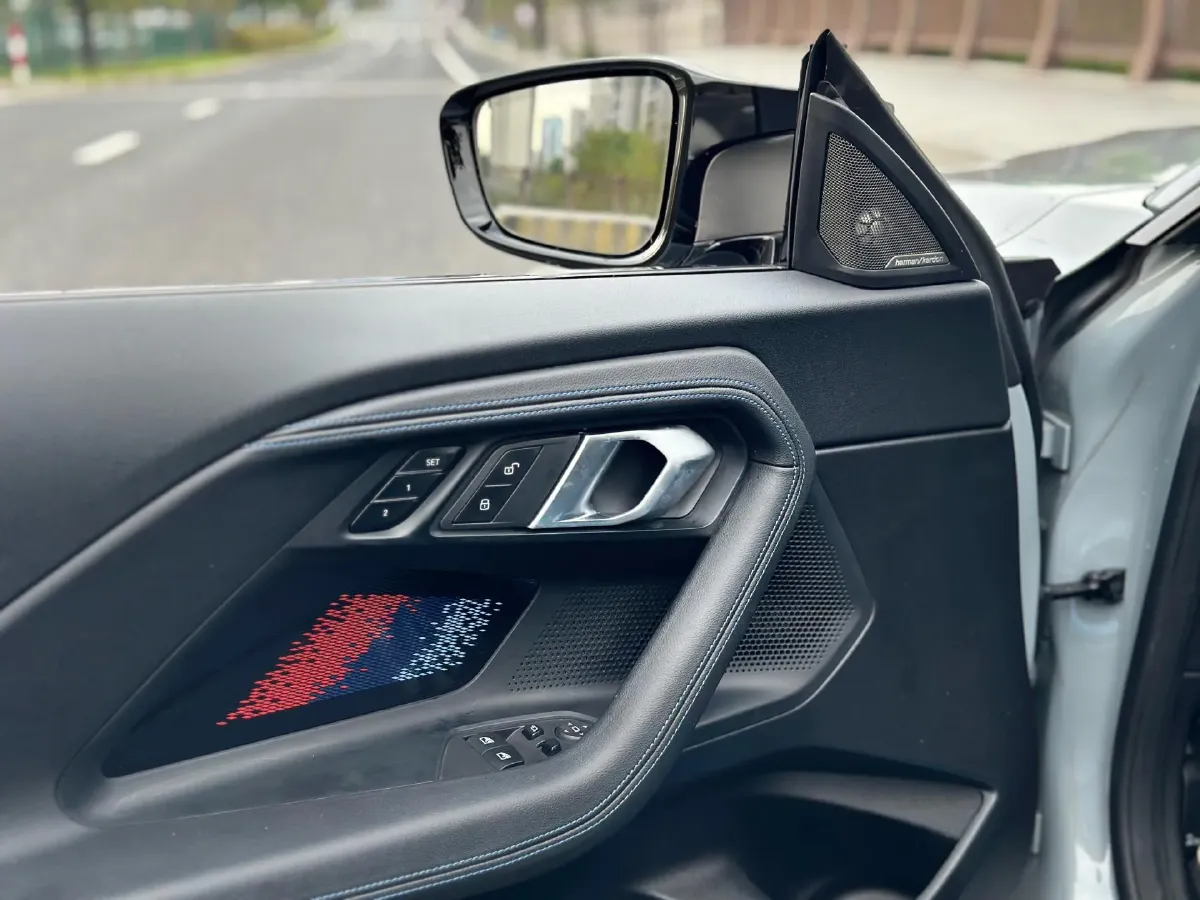 2024 BMW 3.0T 333HP L6 8AT,autocango,china used car exporter,china ev exporter,chinese used car exporter,chinese used ev exporter