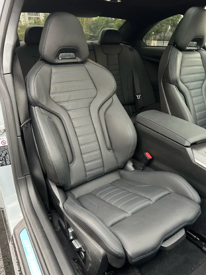 2024 BMW 3.0T 333HP L6 8AT,autocango,china used car exporter,china ev exporter,chinese used car exporter,chinese used ev exporter