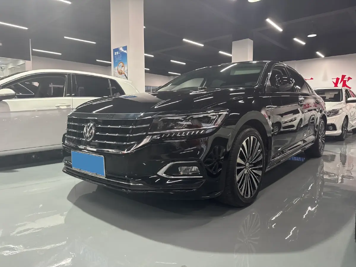 2019 Volkswagen Passat 2.0T 186HP L4 7DCT