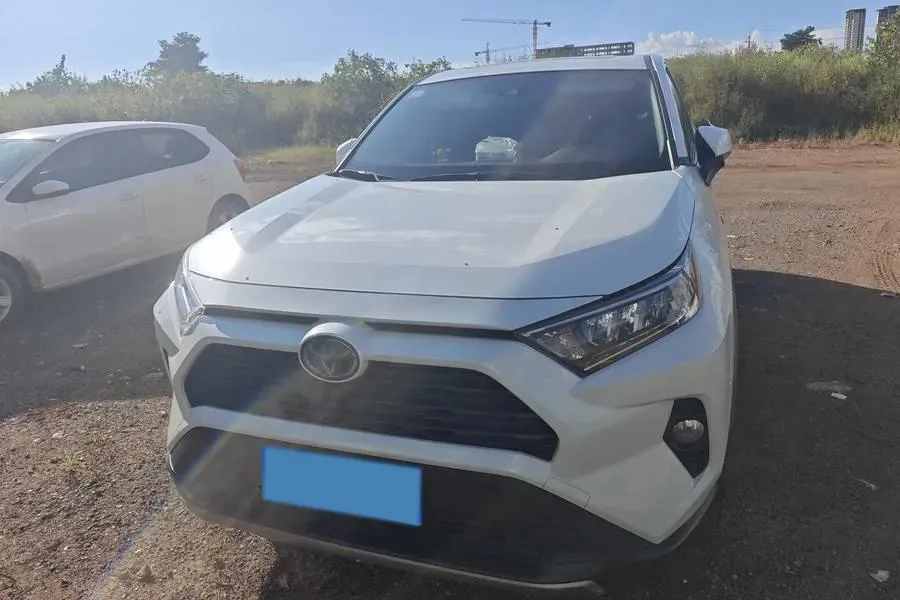2021 Toyota RAV4 Hybird E+ 2.5L 180HP L4 E-CVT PHEV 15.984KWH,autocango,china used car exporter,china ev exporter,chinese used car exporter,chinese used ev exporter