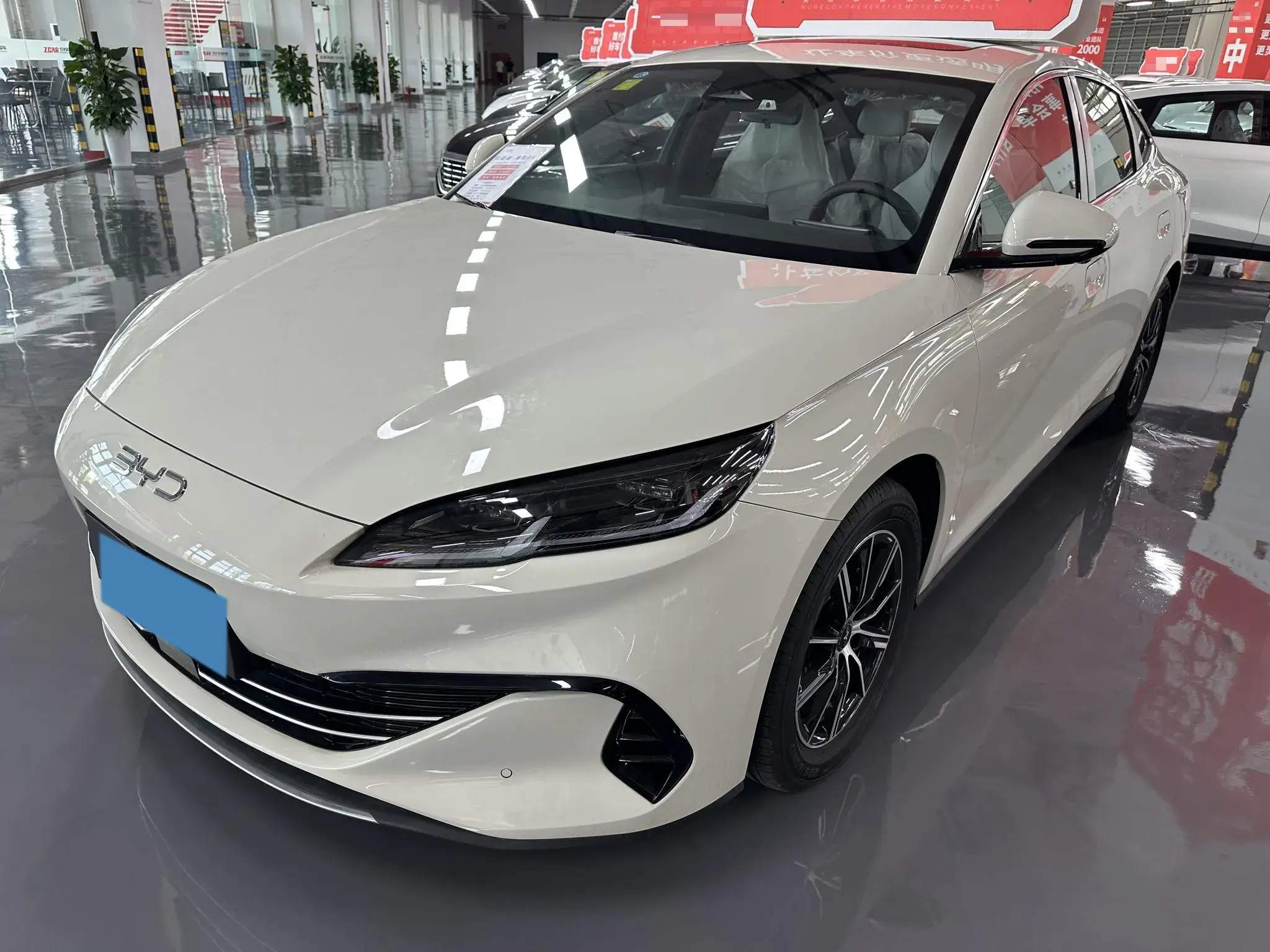 2025 BYD SEAL view 1