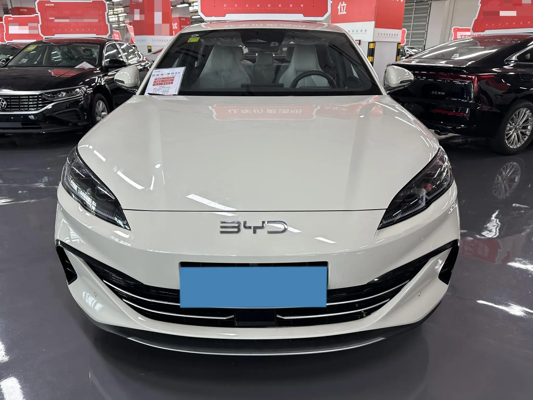 2025 BYD SEAL thumbnail 2