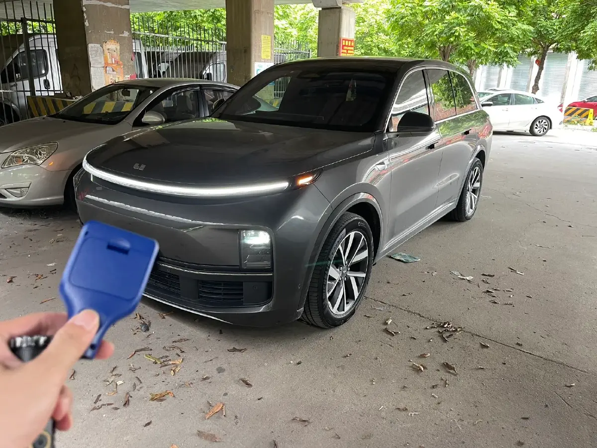 2023 Li L8 Range Extended 154HP REEV 40.9KWH