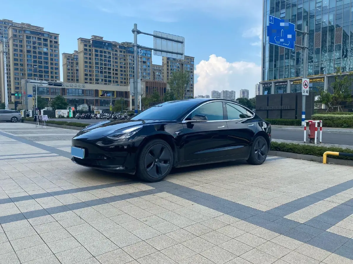 2019 Tesla Model 3 BEV 52KWH