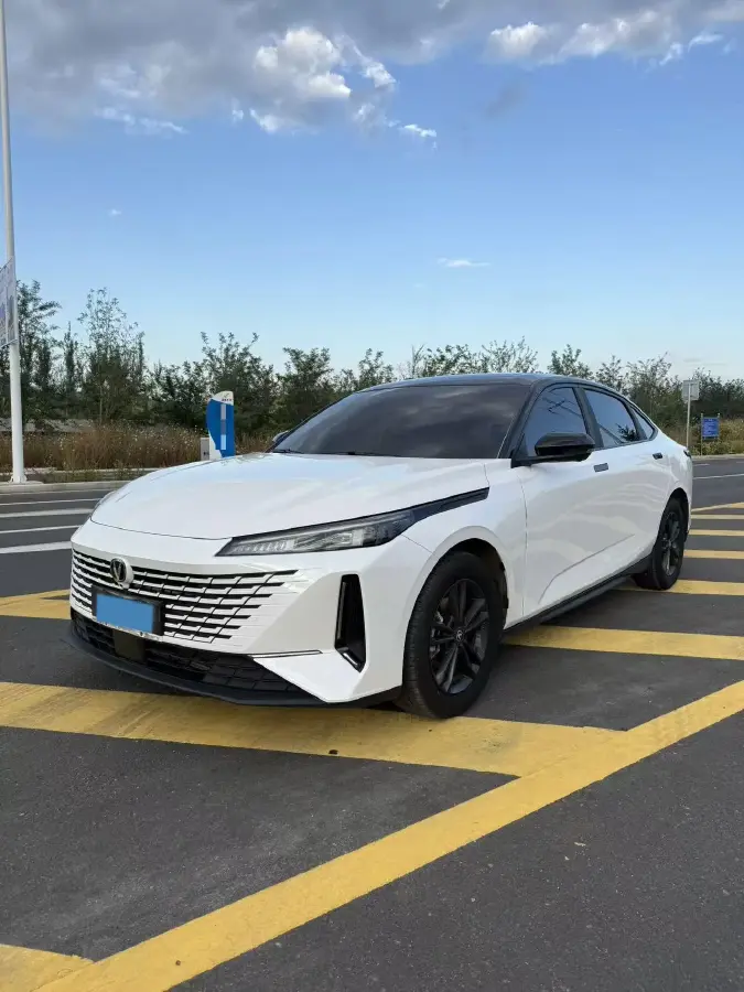 2023 ChangAn Lamore 1.5T 170HP L4 7DCT