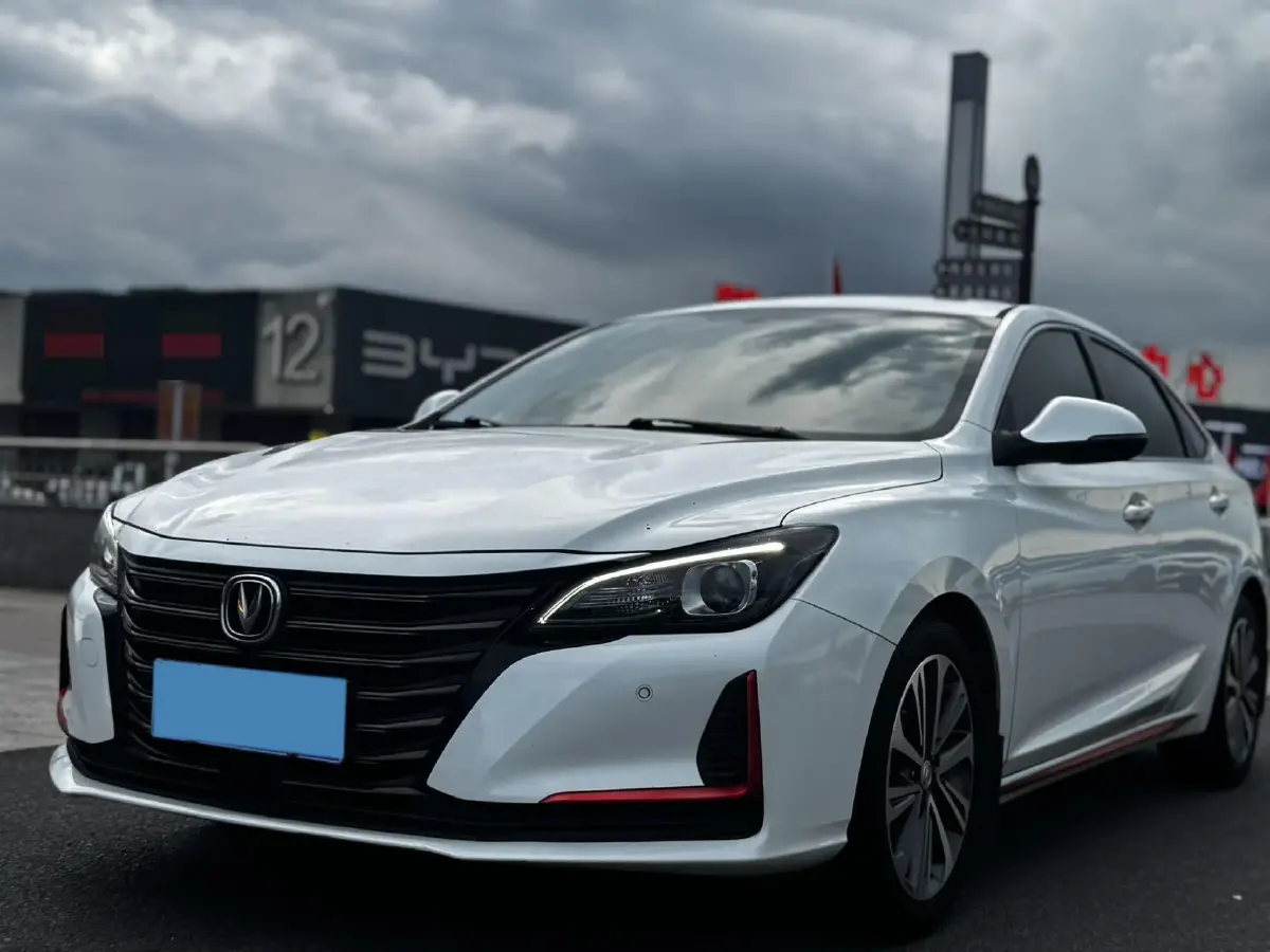 2021 ChangAn Raeton CC 1.5T 180HP L4 7DCT