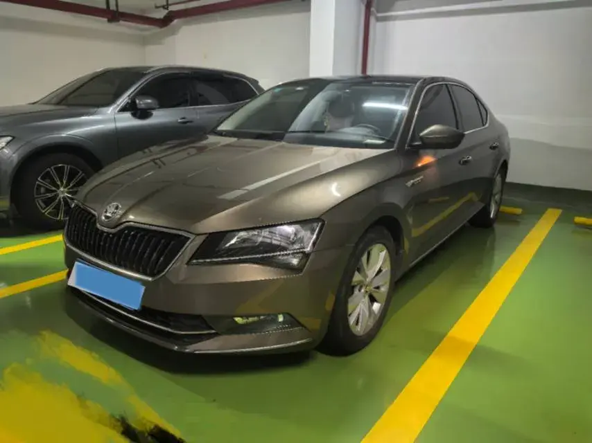 2018 Skoda Superb 1.8T 180HP L4 7DCT