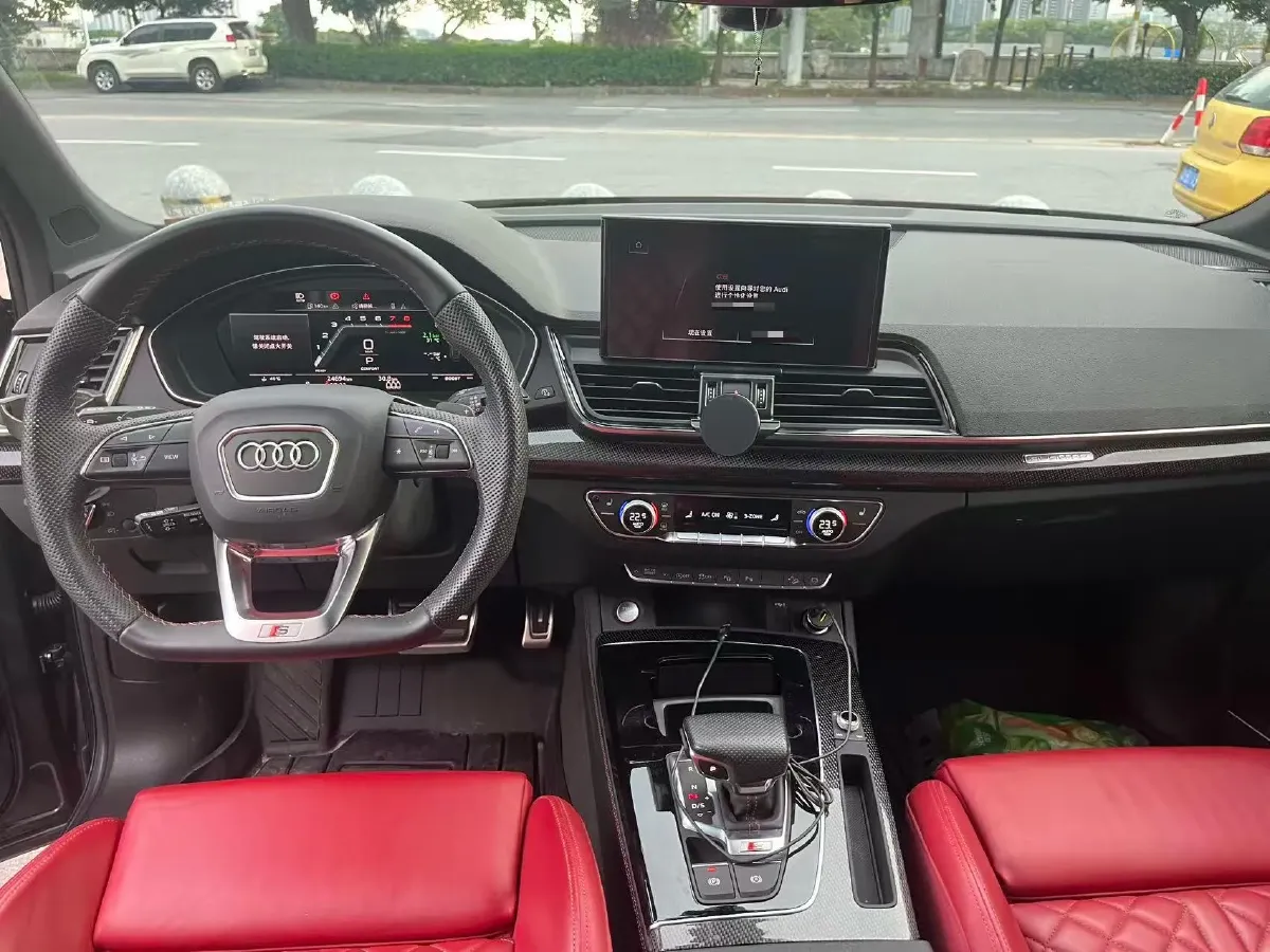 2021 Audi SQ5 3.0T 354HP V6 8AT,autocango,china used car exporter,china ev exporter,chinese used car exporter,chinese used ev exporter