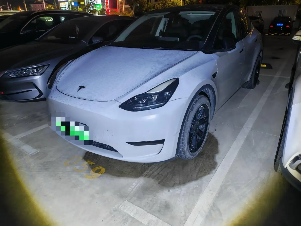 2022 Tesla Model Y BEV 60KWH