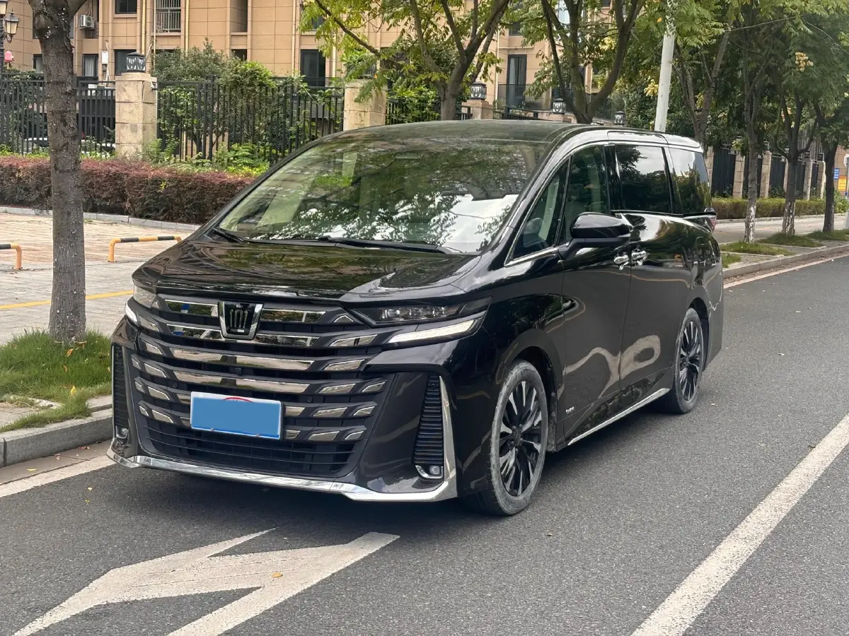 2024 Toyota Vellfire 2.5L 190HP L4 E-CVT Hybrid