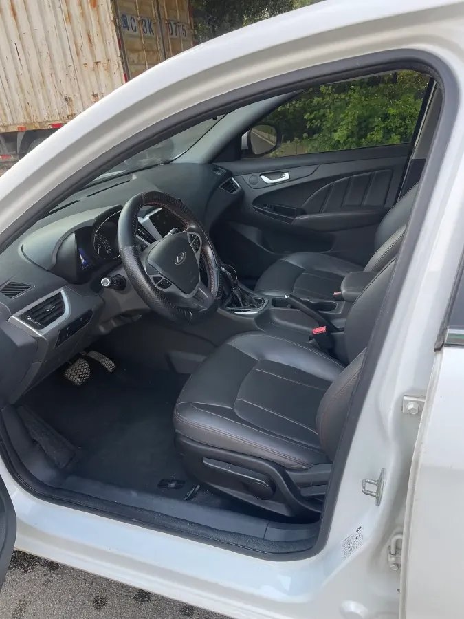 2017 Chery Arrizo 7 1.5T 147HP L4 CVT,autocango,china used car exporter,china ev exporter,chinese used car exporter,chinese used ev exporter