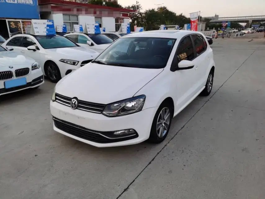 2016 Volkswagen Polo 1.6L 110HP L4 6AT
