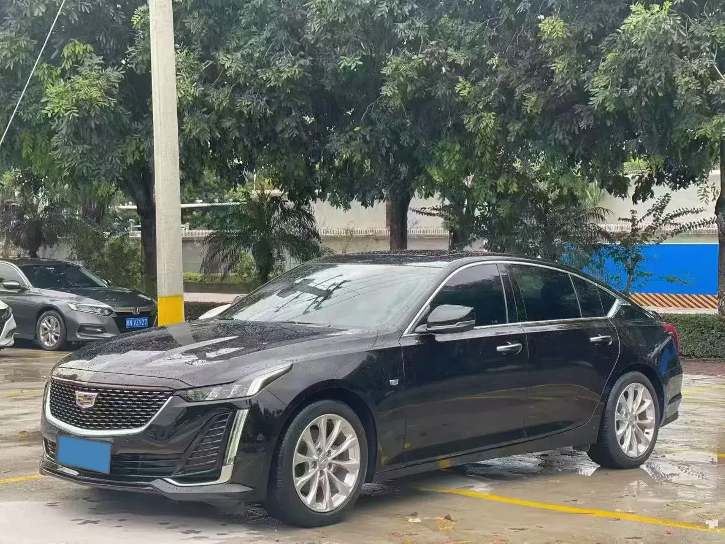 2022 CADILLAC CT5 view 1