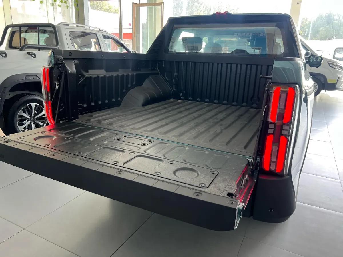 2025 MAXUS InterstellarX 2.5T 224HP L4 8AT,autocango,china used car exporter,china ev exporter,chinese used car exporter,chinese used ev exporter