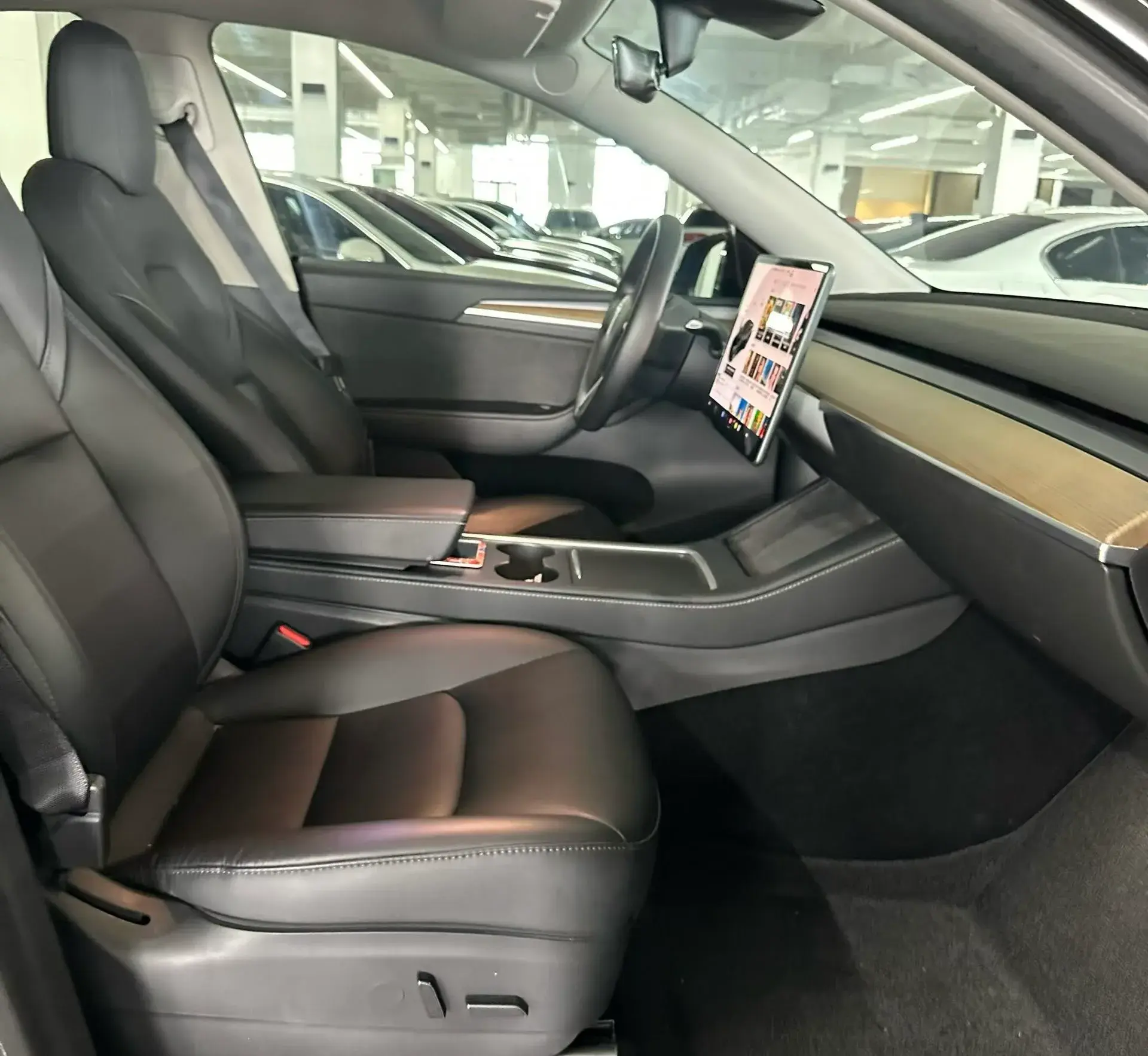 2021 TESLA MODEL thumbnail 4