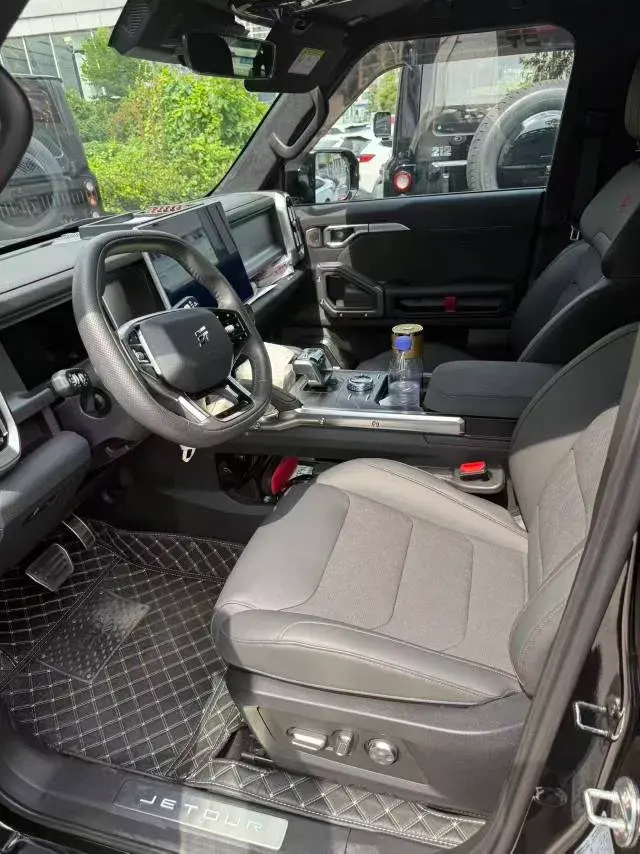 2023 JETOUR TRAVELLER thumbnail 4