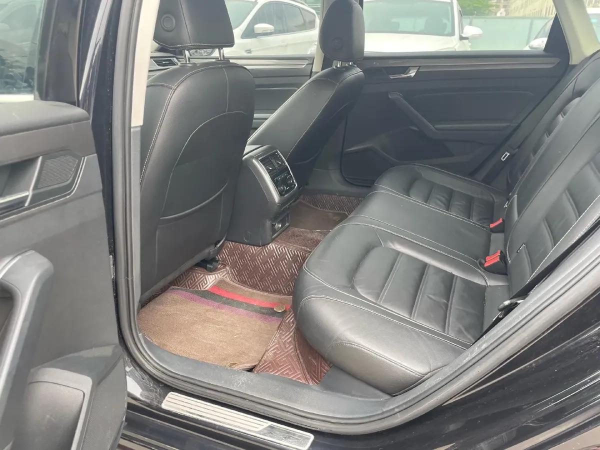 2017 Volkswagen Passat 1.8T 180HP L4 7DCT,autocango,china used car exporter,china ev exporter,chinese used car exporter,chinese used ev exporter