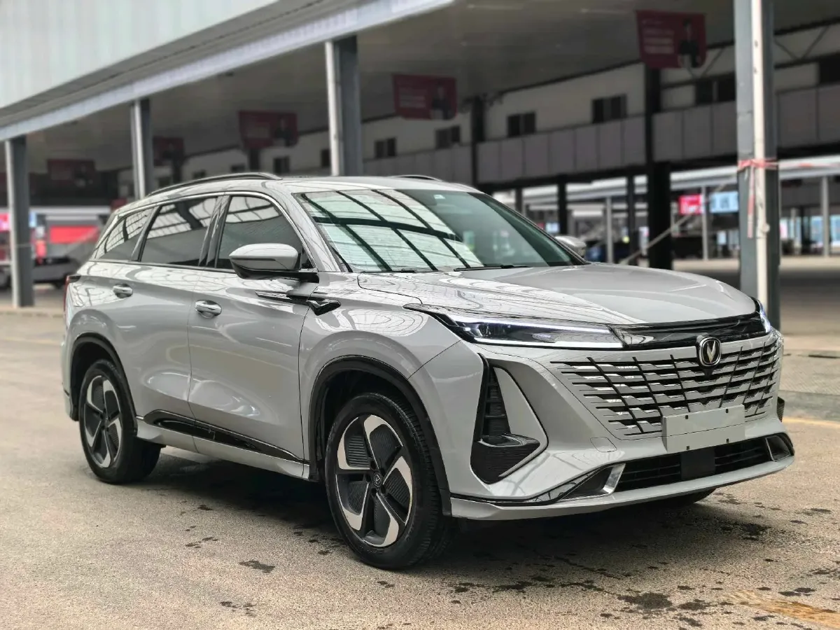 2023 ChangAn CS75 Plus iDD 1.5T 170HP L4 6TCT PHEV 28.39KWH,autocango,china used car exporter,china ev exporter,chinese used car exporter,chinese used ev exporter