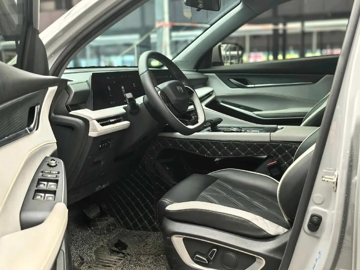 2023 ChangAn CS75 Plus iDD 1.5T 170HP L4 6TCT PHEV 28.39KWH,autocango,china used car exporter,china ev exporter,chinese used car exporter,chinese used ev exporter