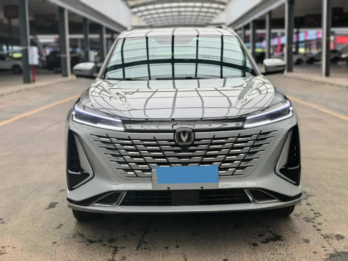 2023 ChangAn CS75 Plus iDD 1.5T 170HP L4 6TCT PHEV 28.39KWH,autocango,china used car exporter,china ev exporter,chinese used car exporter,chinese used ev exporter