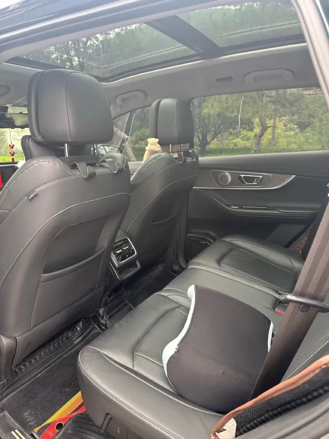 2022 Chery Tiggo 8 PRO 1.6T 197HP L4 7DCT,autocango,china used car exporter,china ev exporter,chinese used car exporter,chinese used ev exporter