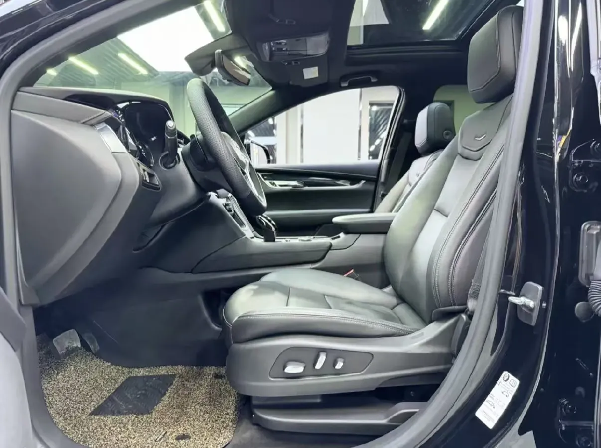 2021 Cadillac XT5 2.0T 237HP L4 9AT,autocango,china used car exporter,china ev exporter,chinese used car exporter,chinese used ev exporter