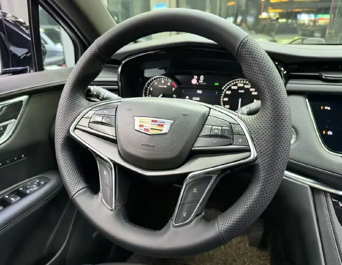 2021 Cadillac XT5 2.0T 237HP L4 9AT,autocango,china used car exporter,china ev exporter,chinese used car exporter,chinese used ev exporter