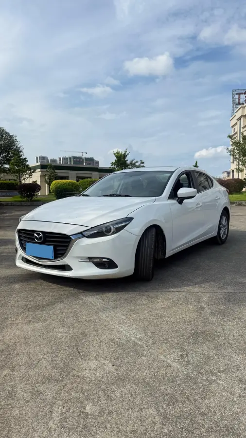 2017 Mazda 3 Axela 1.5L 117HP L4 6AT