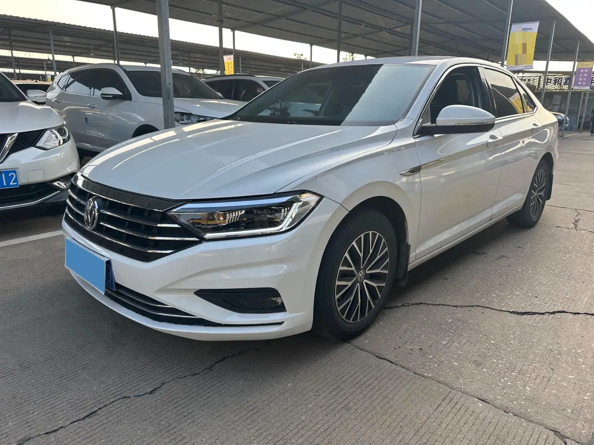 2021 VOLKSWAGEN SAGITAR view 1