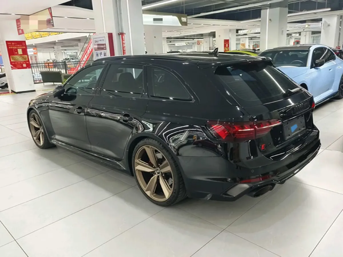 2021 Audi RS 4 2.9T 450HP V6 8AT,autocango,china used car exporter,china ev exporter,chinese used car exporter,chinese used ev exporter