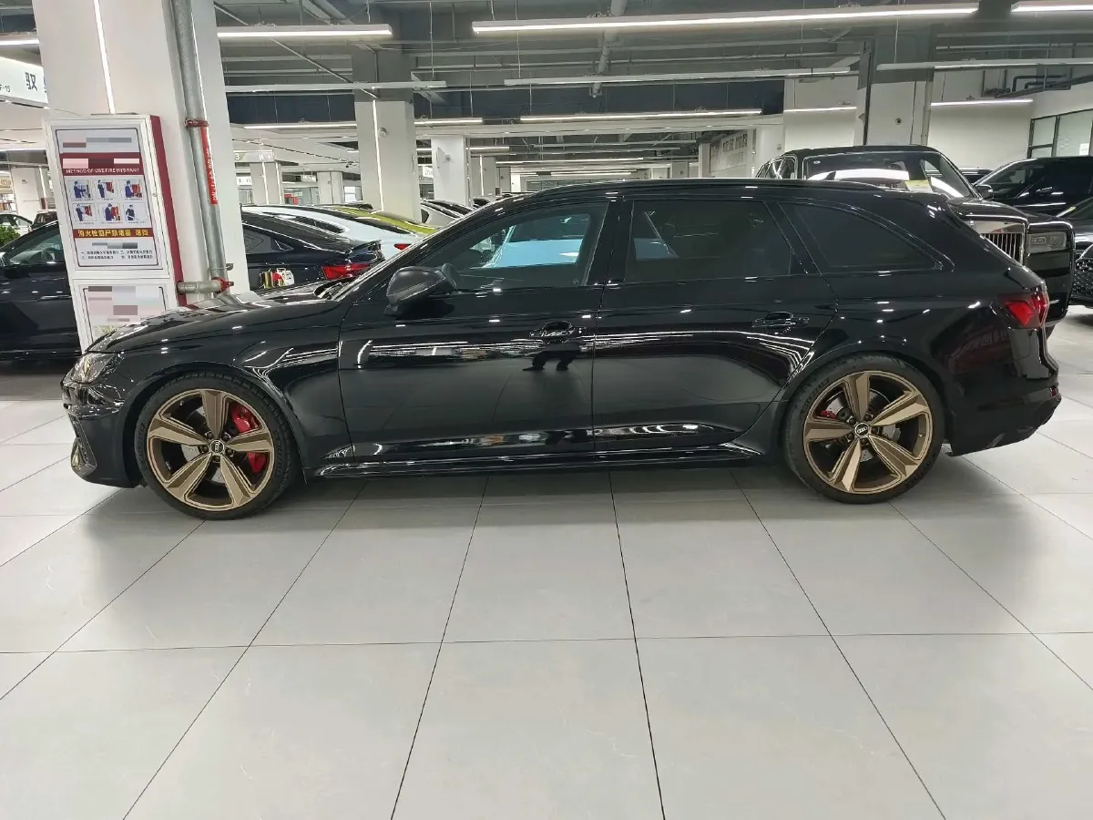 2021 Audi RS 4 2.9T 450HP V6 8AT,autocango,china used car exporter,china ev exporter,chinese used car exporter,chinese used ev exporter